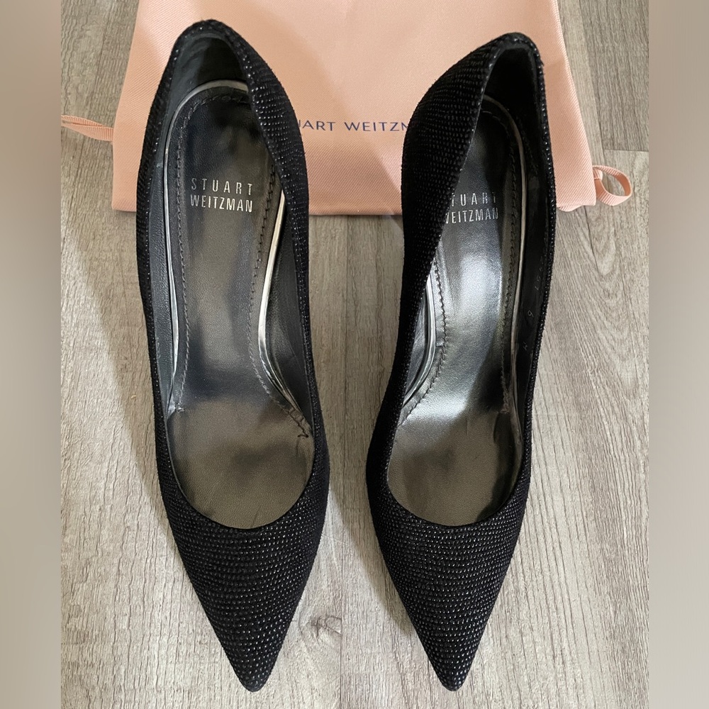 STUART WEITZMAN Nouveau Suede Goosebump Pump, Black Size 6